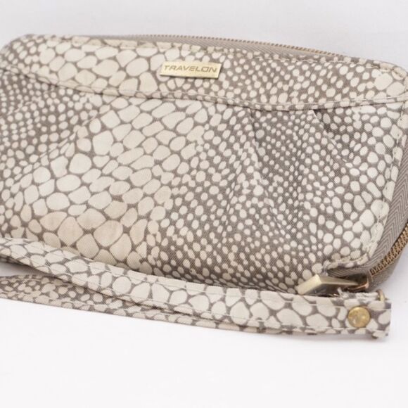 Travelon Tan/Gray Wallet with Wrist Strap - Picture 2 of 10